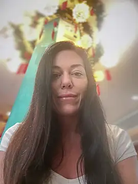 LilliThelo online show from February 2026 02:00:01 AM