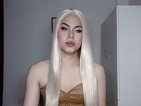 Snapshot of MistressLuna1 chatting on October 2025 01:30:01 PM MistressLuna1 online show from October 2025 01:30:01 PM