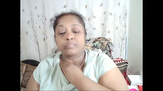 Snapshot of Indiantasha chatting on January 2026 04:20:01 PM Indiantasha online show from January 2026 04:20:01 PM