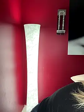 LittleMissEeve online show from November 2025 04:12:01 AM