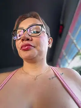 Snapshot of DIANITA_1988 chatting on July 2026 12:51:01 PM DIANITA 1988 online show from July 2026 12:51:01 PM