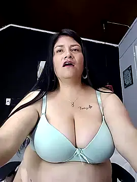 Snapshot of salomexlove_20 chatting on December 2024 04:10:01 PM salomexlove 20 online show from December 2024 04:10:01 PM