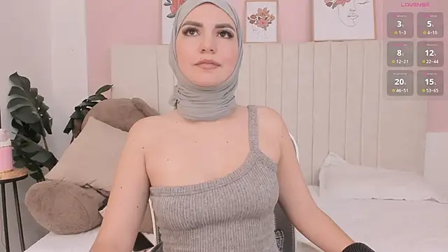 dalilasaadi  online show from March 2025 06:41:02 PM