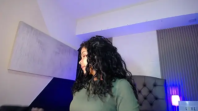 Snapshot of ximena_diaz chatting on March 2025 09:34:01 PM ximena diaz online show from March 2025 09:34:01 PM