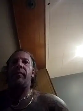 trucker1979 online show from July 2026 08:44:02 PM