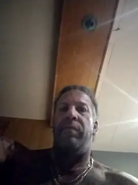 trucker1979 online show from July 2026 03:37:02 PM