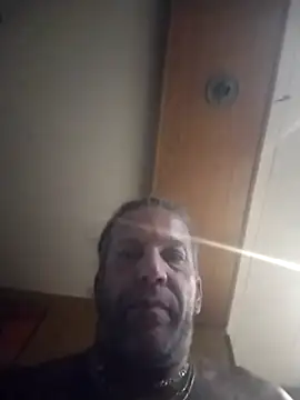 trucker1979 online show from July 2026 07:12:02 PM