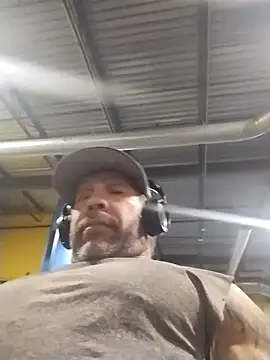 trucker1979 online show from August 2026 07:46:01 AM