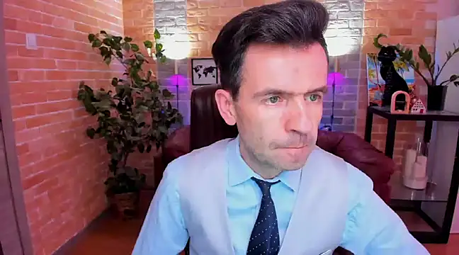 SteveTiger online show from March 2025 01:24:02 PM