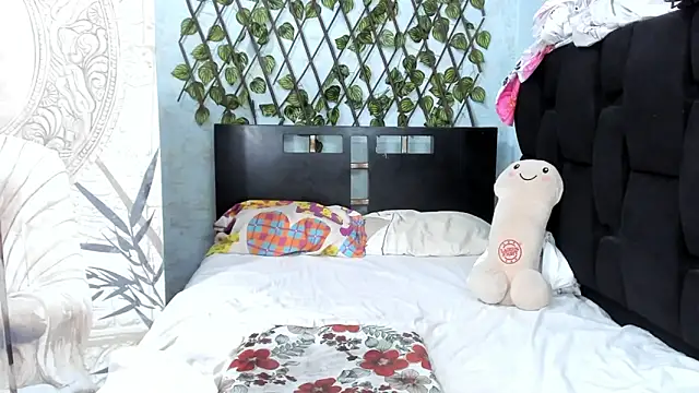 Chris Santana online show from April 2026 07:18:01 PM