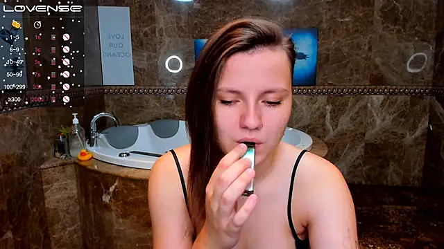 MelindaTin online show from September 2025 01:16:01 AM