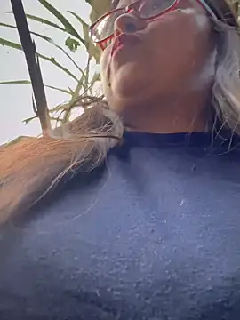 Ixchel Anaid online show from November 2025 11:56:02 AM