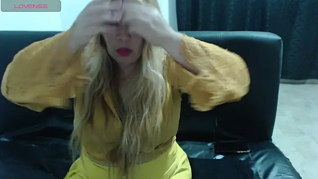 Dulce-Bella online show from December 2024 10:52:02 PM