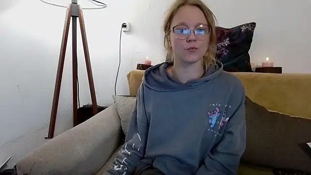 little-leni online show from January 2026 09:18:02 PM