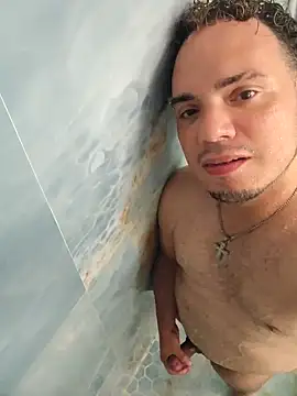 Snapshot of latinoflpr chatting on September 2025 01:29:01 AM latinoflpr online show from September 2025 01:29:01 AM