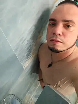 Snapshot of latinoflpr chatting on January 2026 01:55:02 AM latinoflpr online show from January 2026 01:55:02 AM