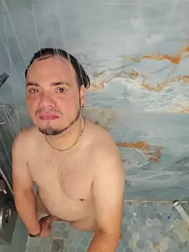 Snapshot of latinoflpr chatting on January 2026 02:21:02 PM latinoflpr online show from January 2026 02:21:02 PM