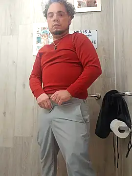 Snapshot of latinoflpr chatting on February 2026 06:34:02 PM latinoflpr online show from February 2026 06:34:02 PM