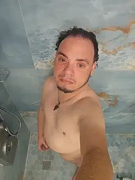 Snapshot of latinoflpr chatting on February 2026 11:23:01 PM latinoflpr online show from February 2026 11:23:01 PM