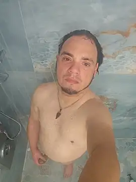 Snapshot of latinoflpr chatting on February 2026 01:46:01 AM latinoflpr online show from February 2026 01:46:01 AM