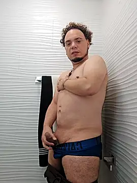 Snapshot of latinoflpr chatting on March 2026 02:33:02 PM latinoflpr online show from March 2026 02:33:02 PM