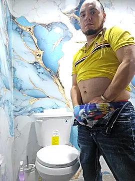 Snapshot of latinoflpr chatting on March 2026 12:28:01 AM latinoflpr online show from March 2026 12:28:01 AM