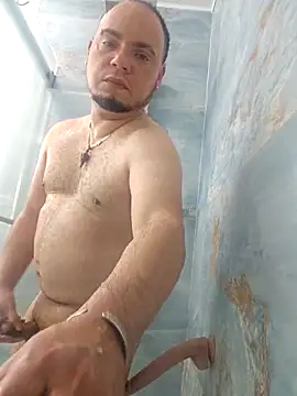 Snapshot of latinoflpr chatting on April 2026 01:15:01 AM latinoflpr online show from April 2026 01:15:01 AM