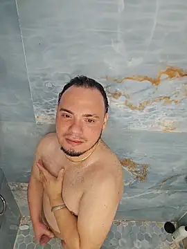 Snapshot of latinoflpr chatting on April 2026 01:50:01 AM latinoflpr online show from April 2026 01:50:01 AM