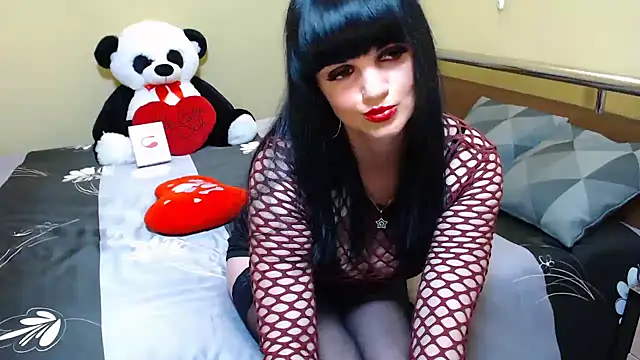 XLylyusX online show from June 2026 10:43:02 AM