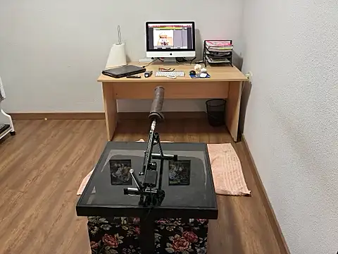 Snapshot of pinkgirls18 chatting on September 2025 08:16:02 AM pinkgirls18 online show from September 2025 08:16:02 AM