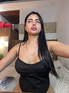 Snapshot of Bombshell_Ashy chatting on June 2026 09:29:02 PM Bombshell Ashy online show from June 2026 09:29:02 PM