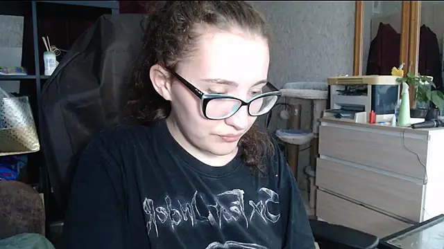 Snapshot of AnKey_Rayah chatting on December 2024 10:17:02 AM AnKey Rayah online show from December 2024 10:17:02 AM