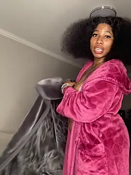 CurvyDesire1 online show from April 2026 09:39:33 PM