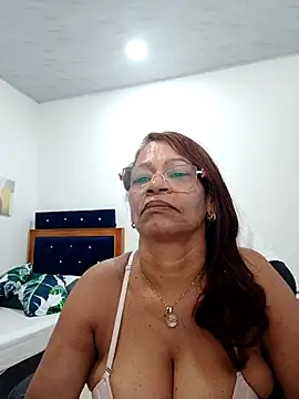 BustyMilf  online show from October 2025 01:10:02 PM