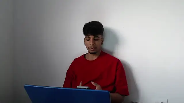 Snapshot of stevenosori chatting on December 2025 11:01:02 PM stevenosori online show from December 2025 11:01:02 PM