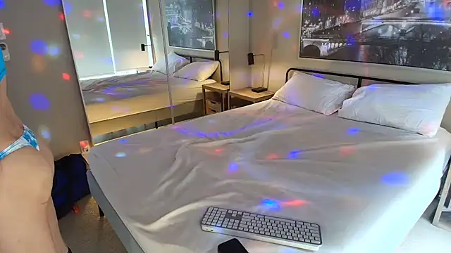 MikyFoxx online show from February 2025 07:52:01 PM