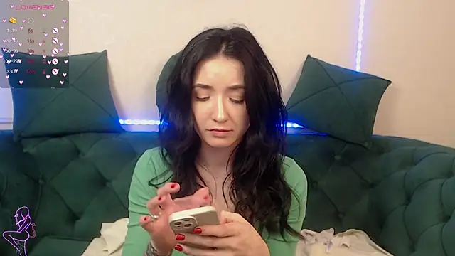 GlamKate online show from March 2025 04:46:02 PM