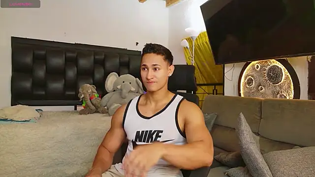 BenjaminCooperk online show from May 2026 07:07:01 PM