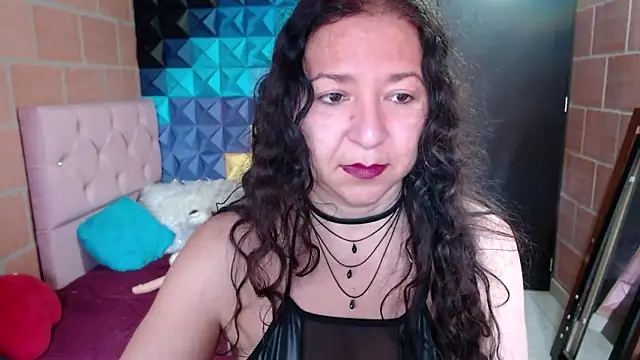 Snapshot of katifoxx chatting on December 2024 07:35:01 PM katifoxx online show from December 2024 07:35:01 PM
