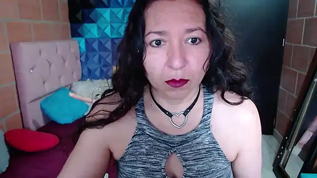Snapshot of katifoxx chatting on December 2024 04:08:02 PM katifoxx online show from December 2024 04:08:02 PM