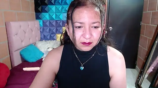 Snapshot of katifoxx chatting on January 2025 06:01:02 PM katifoxx online show from January 2025 06:01:02 PM