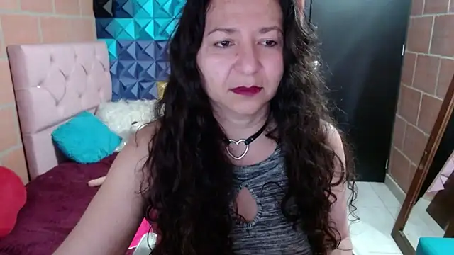 Snapshot of katifoxx chatting on January 2025 07:17:02 PM katifoxx online show from January 2025 07:17:02 PM