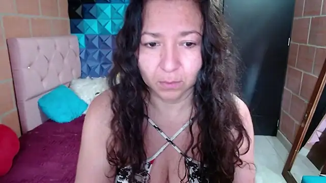 Snapshot of katifoxx chatting on January 2025 03:08:02 PM katifoxx online show from January 2025 03:08:02 PM