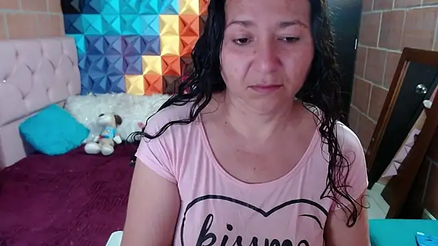 Snapshot of katifoxx chatting on January 2025 09:10:01 PM katifoxx online show from January 2025 09:10:01 PM