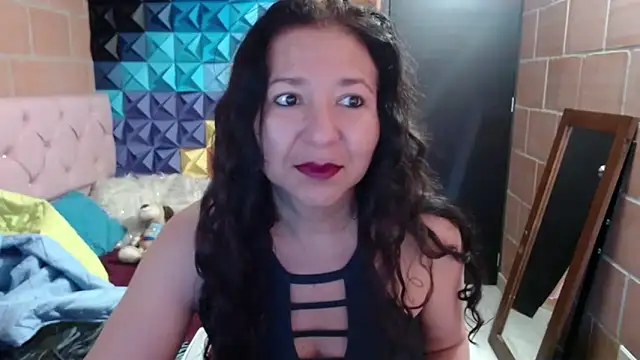 Snapshot of katifoxx chatting on January 2025 03:36:01 PM katifoxx online show from January 2025 03:36:01 PM