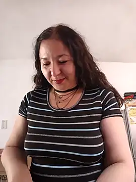 Snapshot of katifoxx chatting on January 2025 09:01:01 PM katifoxx online show from January 2025 09:01:01 PM
