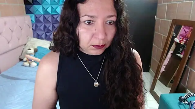 Snapshot of katifoxx chatting on February 2025 05:50:02 PM katifoxx online show from February 2025 05:50:02 PM