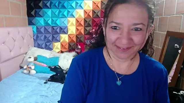 Snapshot of katifoxx chatting on February 2025 08:33:02 PM katifoxx online show from February 2025 08:33:02 PM