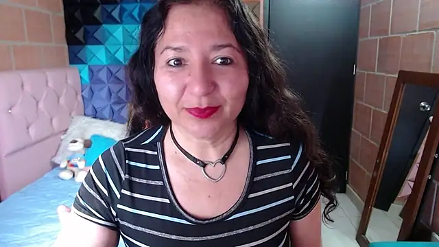 Snapshot of katifoxx chatting on February 2025 06:20:01 PM katifoxx online show from February 2025 06:20:01 PM