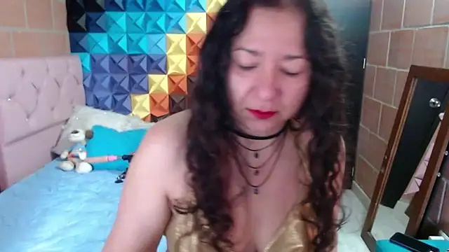 Snapshot of katifoxx chatting on February 2025 04:21:01 PM katifoxx online show from February 2025 04:21:01 PM